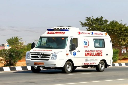 ICU Ambulance Service in Lucknow