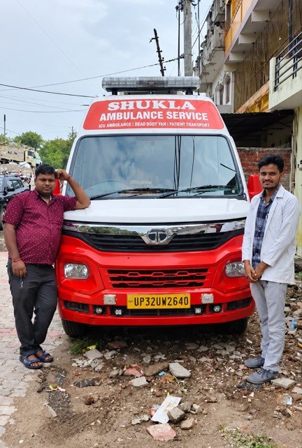 Child travelling with ambulance medical team